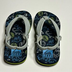 Reef Kids Dino Print Sandals - Gray and Blue